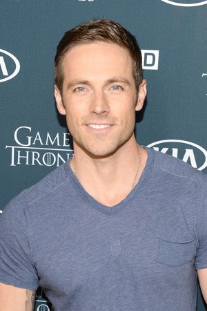 Dylan Bruce photo