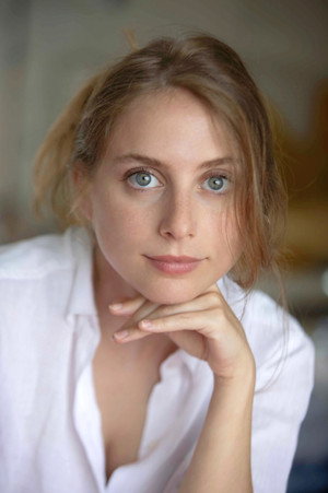 Photo of Clara Elig from the Latest Netflix gallery