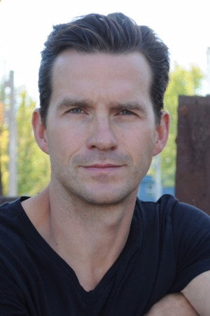 Michael Karl Richards photo