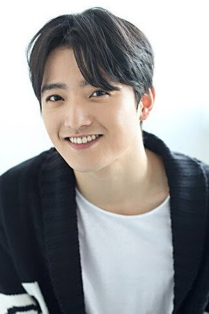 Photo of Heo Ji-won from the Latest Netflix gallery