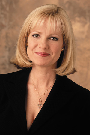 Bonnie Hunt photo
