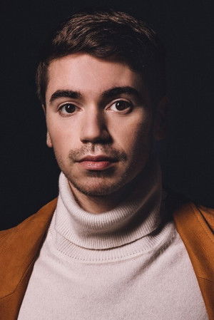 Noah Galvin photo