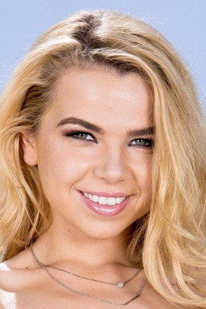 Photo of Alina West from the Latest Netflix gallery