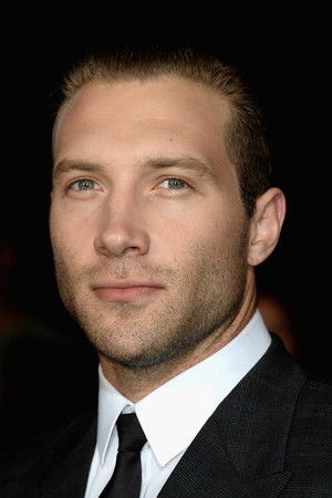 Jai Courtney photo