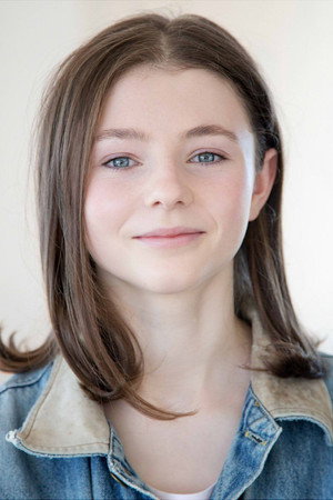 Thomasin McKenzie photo