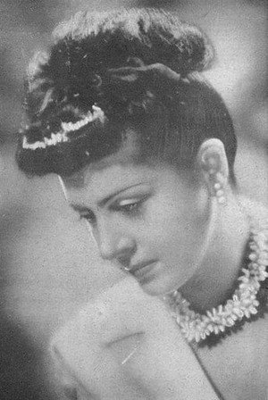 Photo of Mary Aroni from the Latest Netflix gallery
