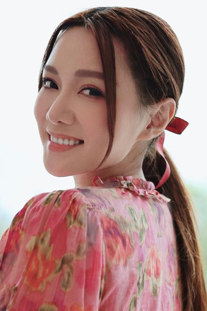 Photo of Roxanne Tong from the Latest Netflix gallery