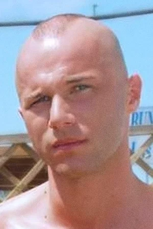 Photo of Danny Fox from the Latest Netflix gallery