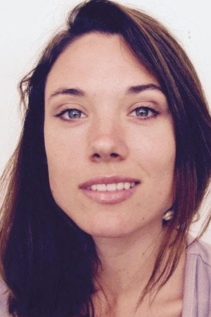 Photo of Hailey Henry from the Latest Netflix gallery