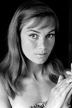 Photo of Estella Blain from the Latest Netflix gallery