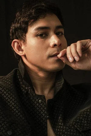 Photo of Paolo Gumabao from the Latest Netflix gallery