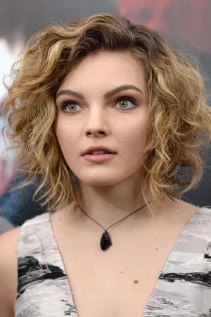 Camren Bicondova photo
