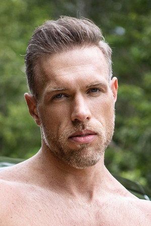 Photo of Alex Mecum from the Latest Netflix gallery
