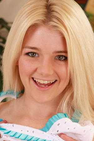 Photo of Holly Van Hough from the Latest Netflix gallery