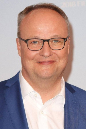 Photo of Oliver Welke from the Latest Netflix gallery
