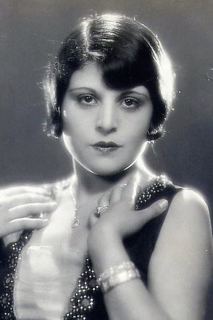 Photo of Lina Basquette from the Latest Netflix gallery