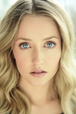 Emily Tennant photo