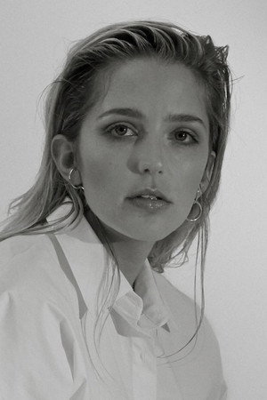 Jessica Rothe photo
