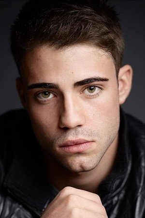 Photo of Lester Ellis Jr. from the Latest Netflix gallery