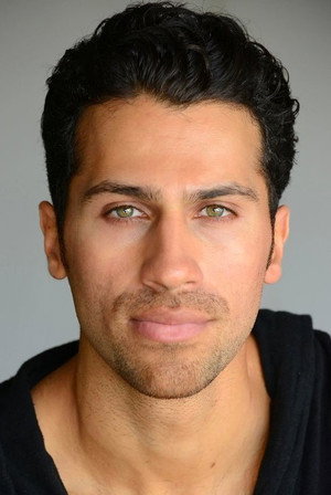 Photo of Sean Mann from the Latest Netflix gallery