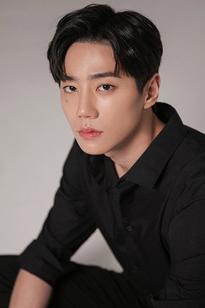 Lee Jun-young photo