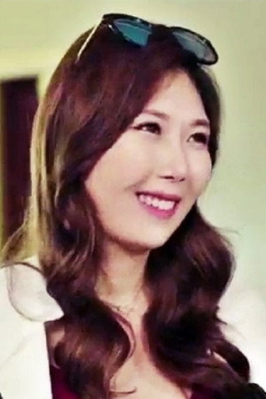 Photo of Si Hyeon from the Latest Netflix gallery