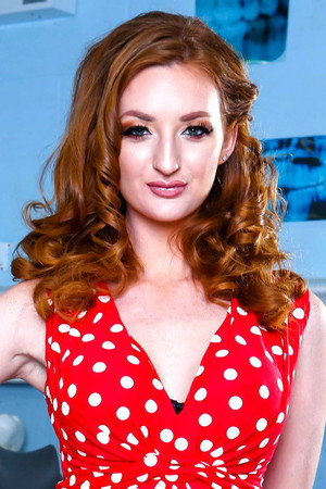 Photo of Zara DuRose from the Latest Netflix gallery