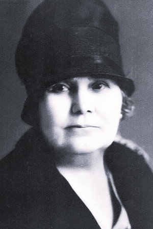 Photo of May Wallace from the Latest Netflix gallery