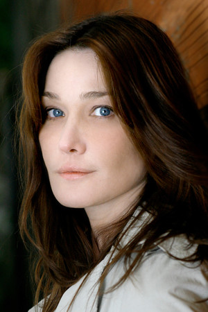 Carla Bruni photo