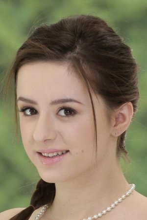 Photo of Gabriella Lati from the Latest Netflix gallery
