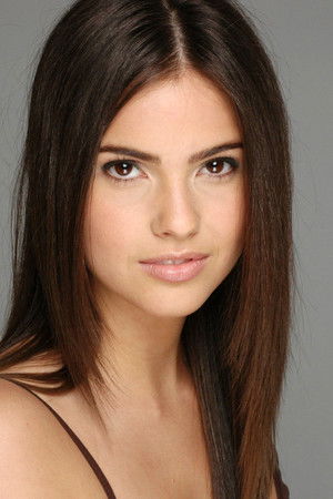Shelley Hennig photo