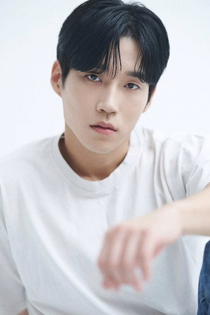 Photo of Kwak Geon-hee from the Latest Netflix gallery