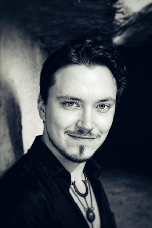 Photo of Jonathan Sand from the Latest Netflix gallery