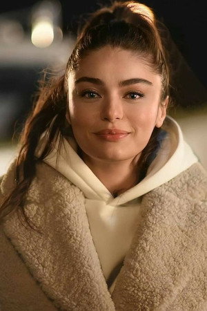 Ayça Ayşin Turan photo