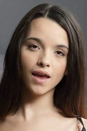 Photo of Ohana Petite from the Latest Netflix gallery