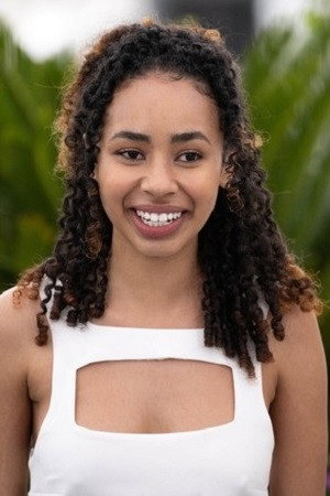 Photo of Enva Lewis from the Latest Netflix gallery