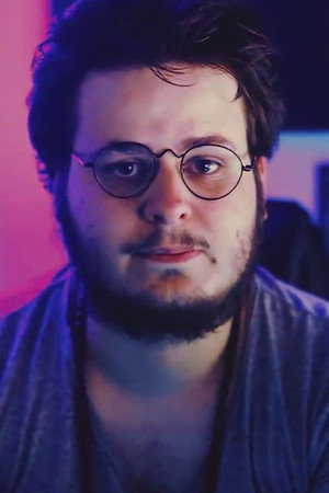 Photo of Victor Bonnefoy from the Latest Netflix gallery