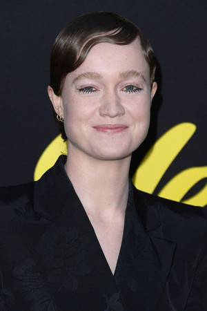 Liv Hewson photo