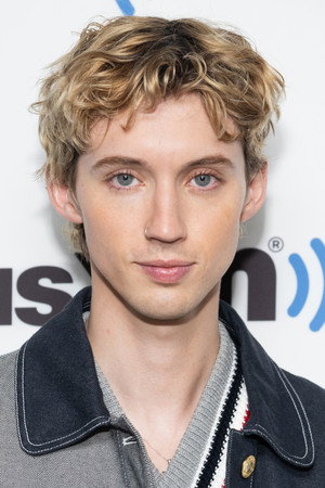 Troye Sivan photo