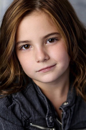 Photo of Lexi Rabe from the Latest Netflix gallery