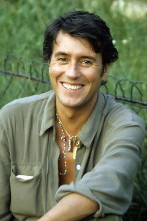 Photo of Manolo Otero from the Latest Netflix gallery