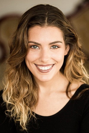 Photo of Laurence-Anaïs Belleville from the Latest Netflix gallery