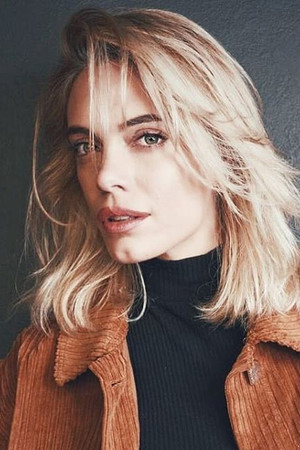 Photo of Emilia Attías from the Latest Netflix gallery