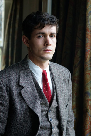 Jonah Hauer-King photo