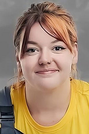 Photo of Maureen Béguin from the Latest Netflix gallery