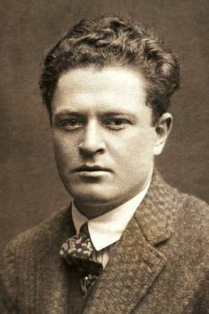 Photo of Nazım Hikmet Ran from the Latest Netflix gallery
