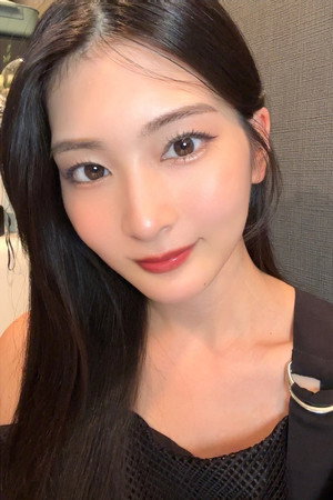 Photo of Suzu Honjo from the Latest Netflix gallery