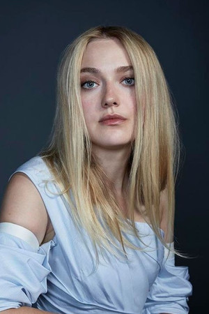 Dakota Fanning photo