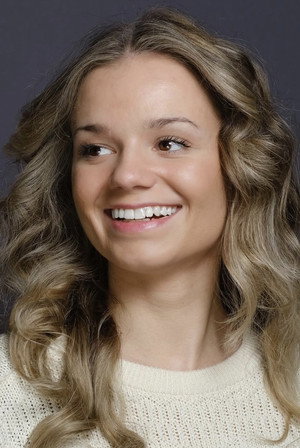 Photo of Sophie Wright from the Latest Netflix gallery