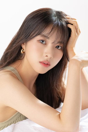 Photo of Choi Hyun-young from the Latest Netflix gallery